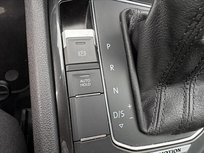 Volkswagen Tiguan Allspace 2,0 TDi140kW,4M,Pano,Led,Highl - fotka 11 z 48