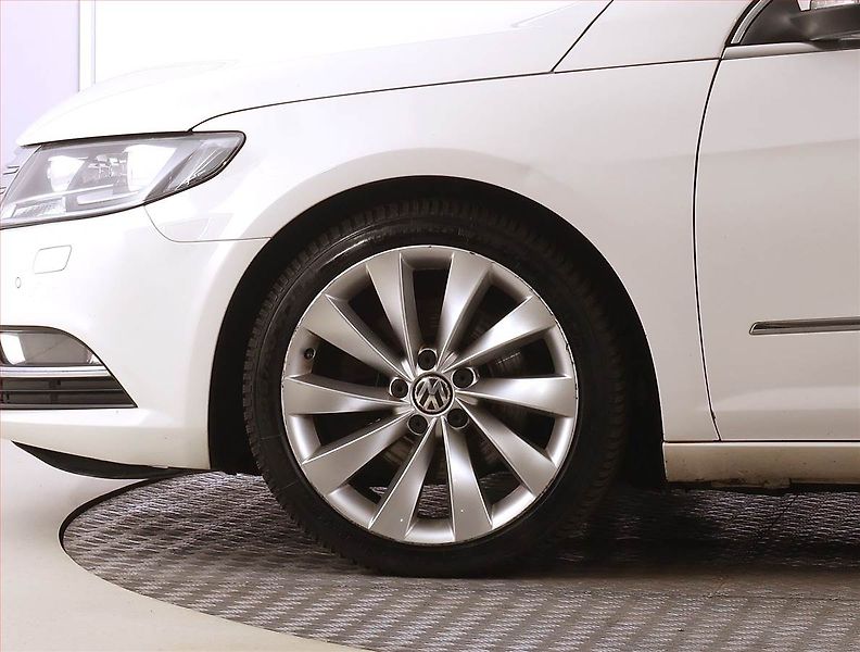 Volkswagen CC (2012) 2.0 TDI, Serv.kniha, Xenony - fotka 14 z 23