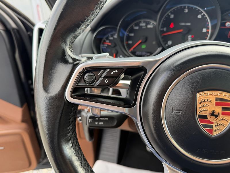Porsche Cayenne 3.0TDI V6 265PS 4x4 GTS PAKET! - fotka 143 z 159