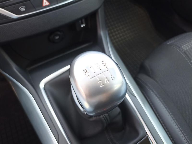 Peugeot 308 1,5 BlueHDi 96kw Allure,S&S,ČR - fotka 23 z 39