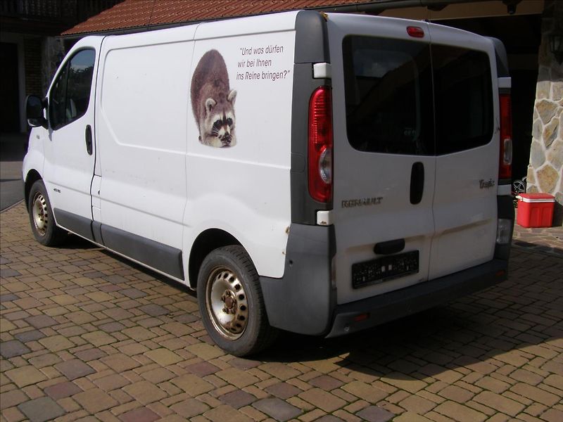 Renault Trafic 2,0   NELZE NASTARTOVAT - fotka 3 z 19