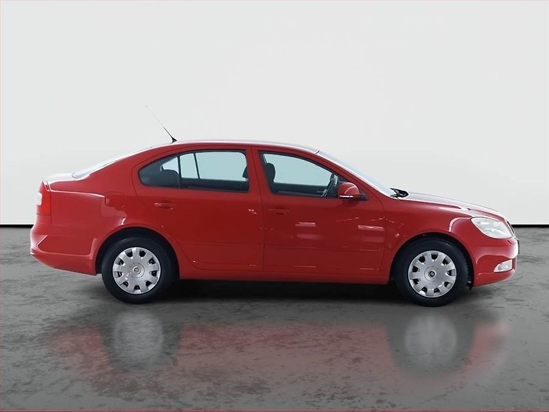 Škoda Octavia (2009) Ambiente 1.4 TSI, Xenony - fotka 6 z 15