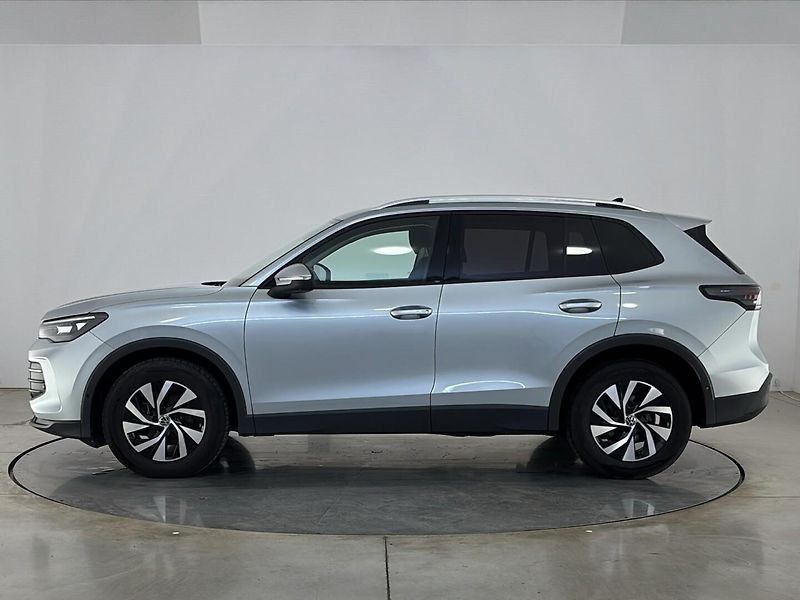 Volkswagen Tiguan People DSG - fotka 3 z 30