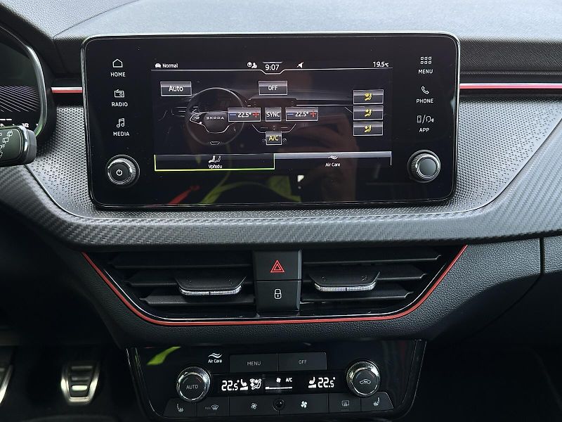 Škoda Scala 1.0TSi Monte Carlo 116PS Matri - fotka 20 z 38