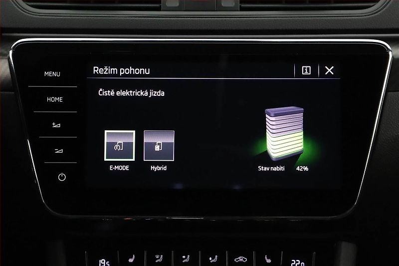 Škoda Superb (2020) Sportline iV 1.4 TSI PHEV - fotka 17 z 31
