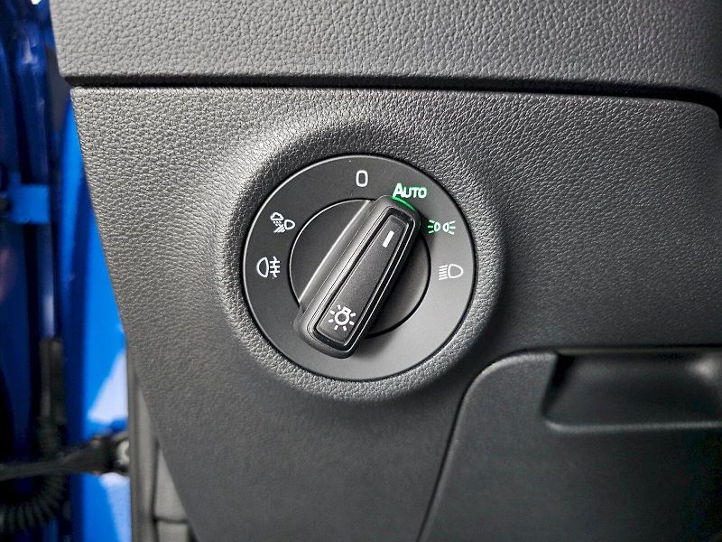 Škoda Karoq (2025) 1.5TSI 110kW DSG SPORTLINE TAŽ - fotka 25 z 33