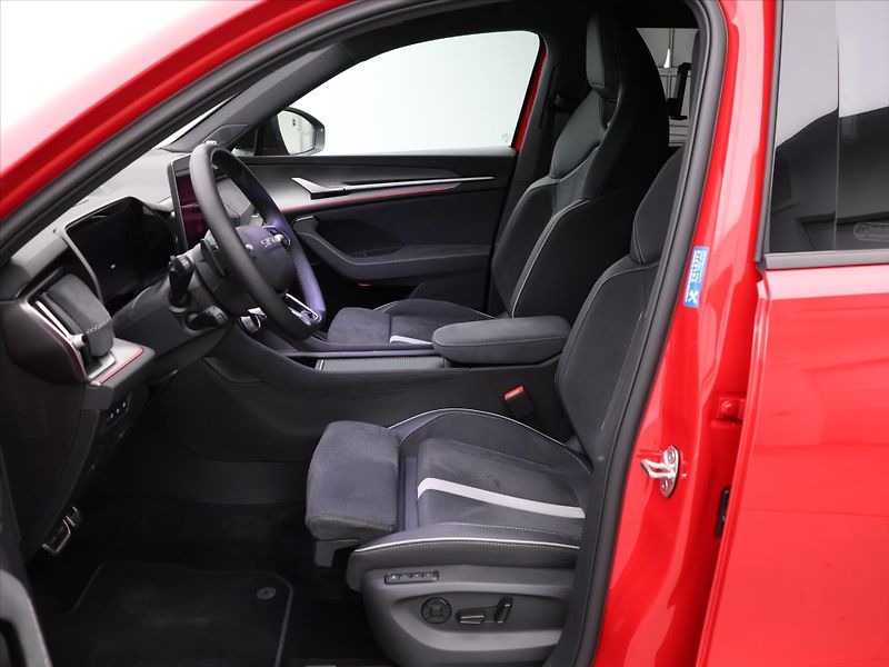 Škoda Kodiaq 2,0 TDI DSG 4x4 Sportline CZ - fotka 12 z 34