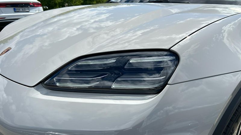 Porsche Macan (2026) 4S Electric - fotka 13 z 30