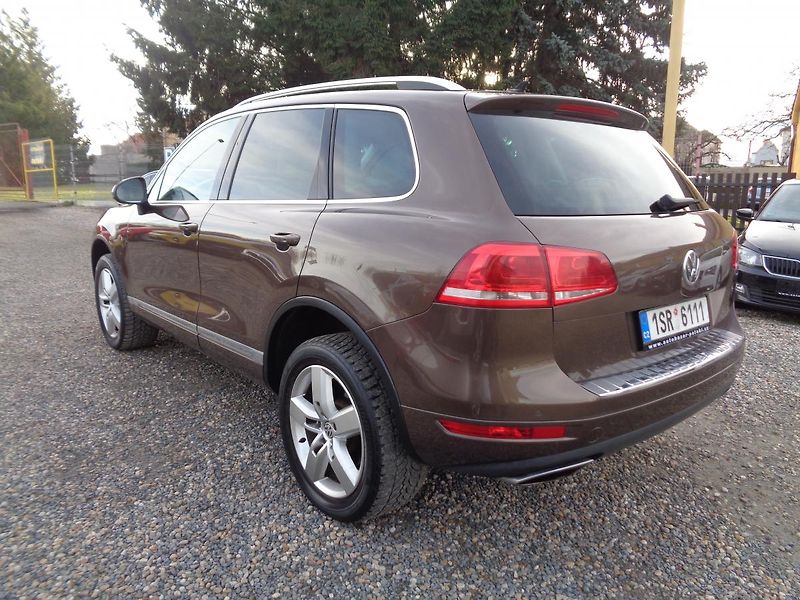 Volkswagen Touareg 3,0 TDI - fotka 3 z 16