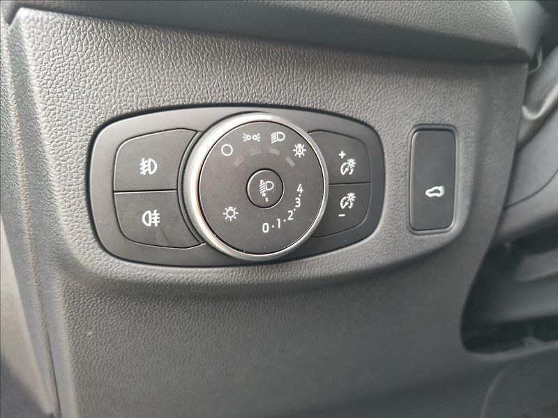 Ford Focus 1,5 EcoBlue 85kW TitaniumX AUT - fotka 23 z 41