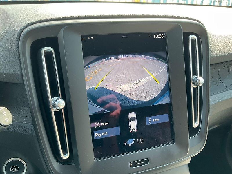 Volvo XC40 (2021) 1.5 T2 Momentum   2WD automat - fotka 18 z 18