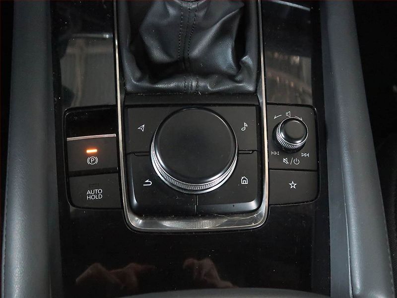 Mazda 3 (2019) 2.0 Skyactiv-G, ČR,1.maj, Navi - fotka 16 z 18