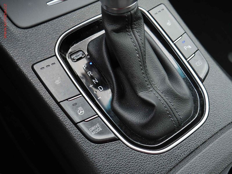 Hyundai i30 (2022) 1.5 T-GDi FastBack, 1.maj,ČR - fotka 20 z 21