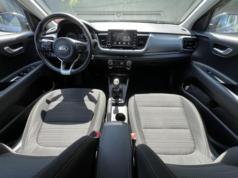 Kia Stonic 1.0 T-GDi 74 kW SERVISKA - fotka 10 z 17