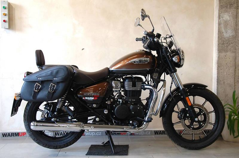 Royal Enfield Meteor 350 (2021) ZAZÁLOHOVÁNO - fotka 2 z 21