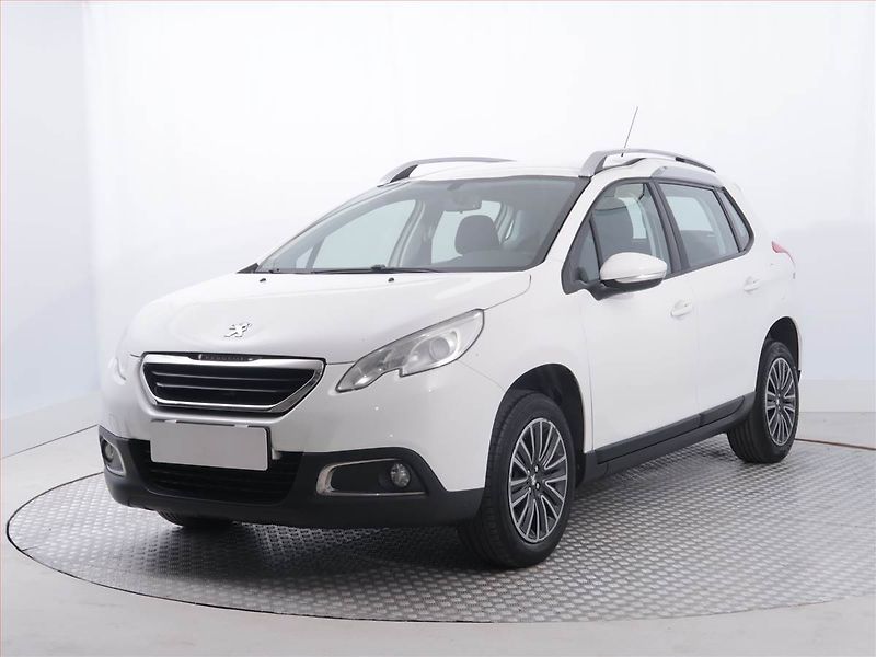 Peugeot 2008 (2014) Active 1.2 VTi, ČR,1.maj - fotka 2 z 19