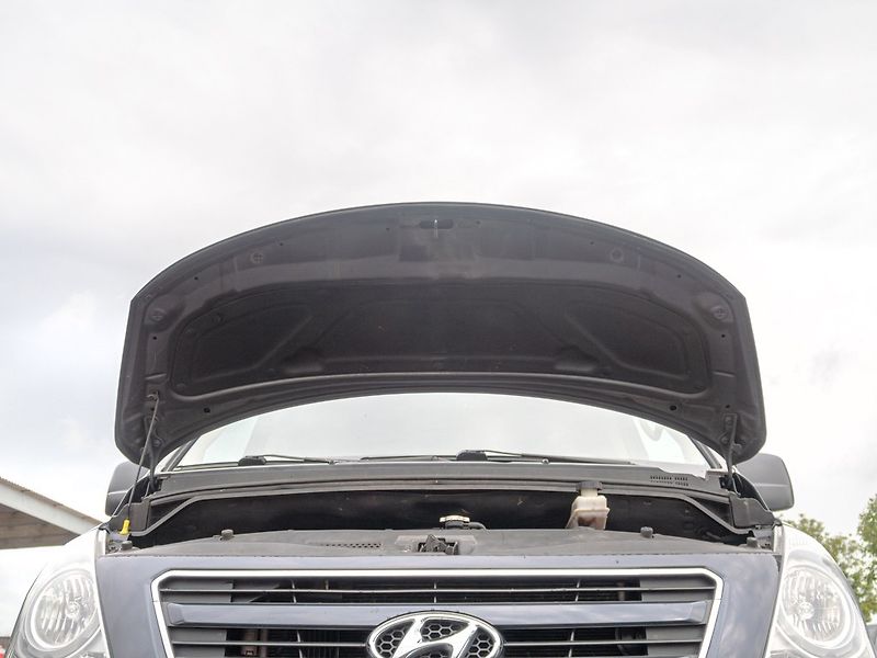Hyundai H 1 (2015) ČR 2.5D 125KW mat – 8 SEDADEL - fotka 44 z 48