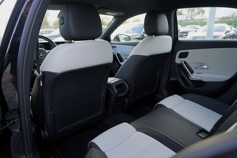 Mercedes-Benz Třídy A A 180d AMG/7AT/kůže/Designo/ČR - fotka 29 z 37