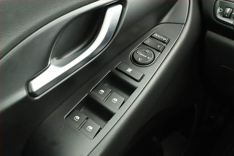 Hyundai i30 (2021) 1.5 T-GDI MHEV, Serv.kniha - fotka 15 z 15