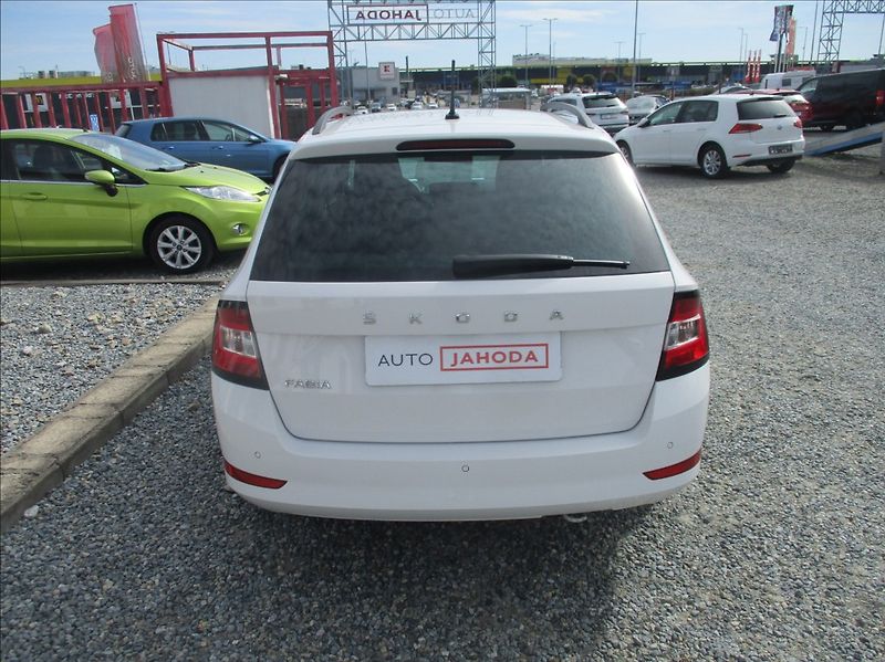 Škoda Fabia 1,0 TSI, klima,servis,1.maj,CZ - fotka 7 z 31