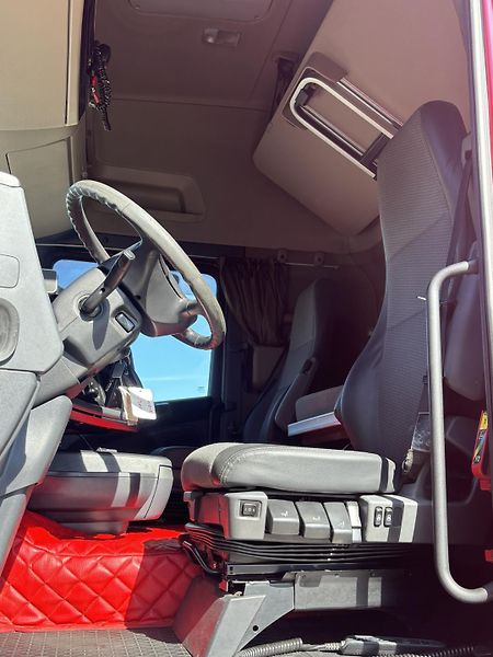 Scania R450 6x2 E6 + přívěs skříň - fotka 22 z 30