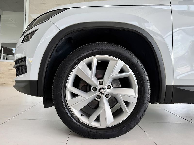 Škoda Kodiaq 1,4TSI DSG*STYLE*Tažné*7MÍST - fotka 36 z 38