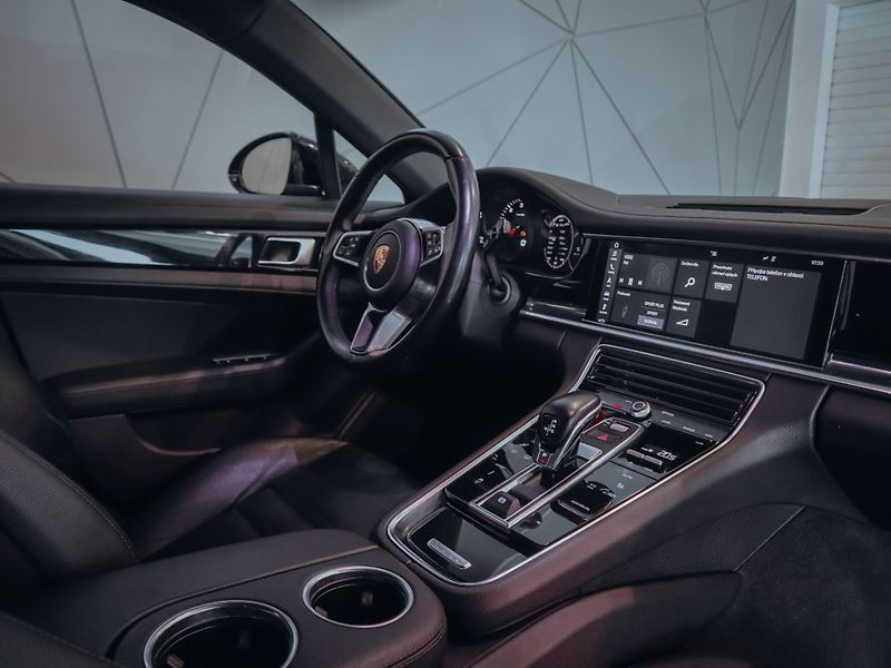 Porsche Panamera 4S Diesel 310 kW - fotka 24 z 38