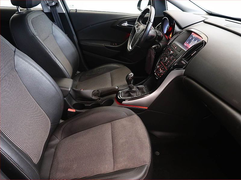 Opel Astra (2015) 1.6 CDTI, Serv.kniha, Tempomat - fotka 9 z 15