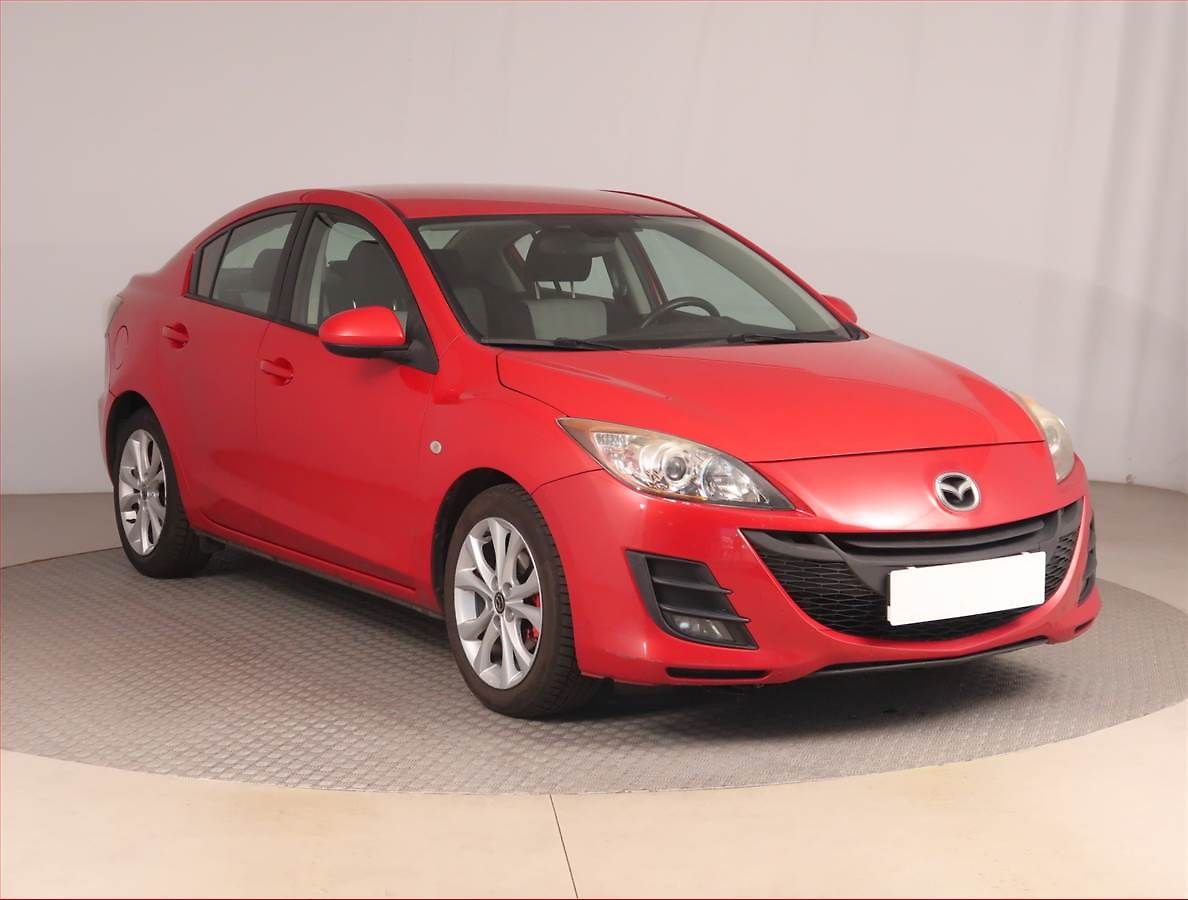 Mazda 3 1.6, po STK, zamluveno
