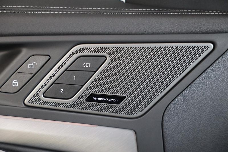 BMW X1 sDrive18i - fotka 13 z 17