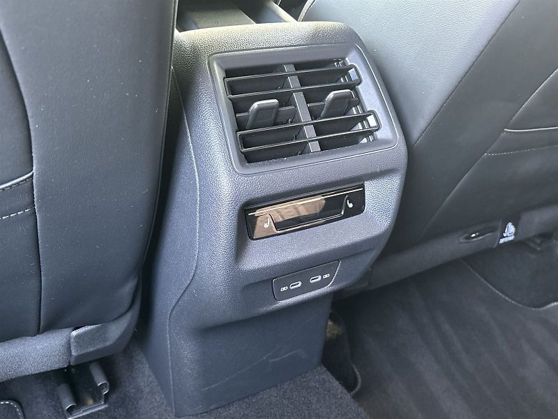 Volkswagen Tiguan (2025) 2.0 TDI 4Motion DSG R-Line Peo - fotka 28 z 33