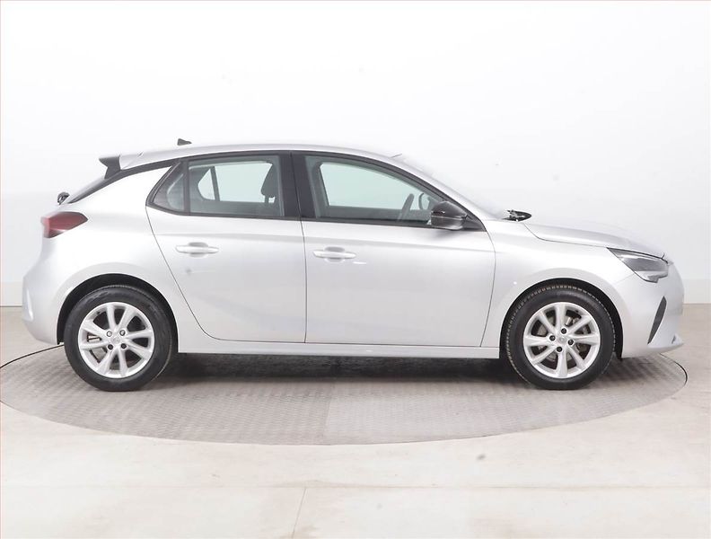Opel Corsa (2023) 1.2 Turbo, Navi, Tempomat - fotka 6 z 16