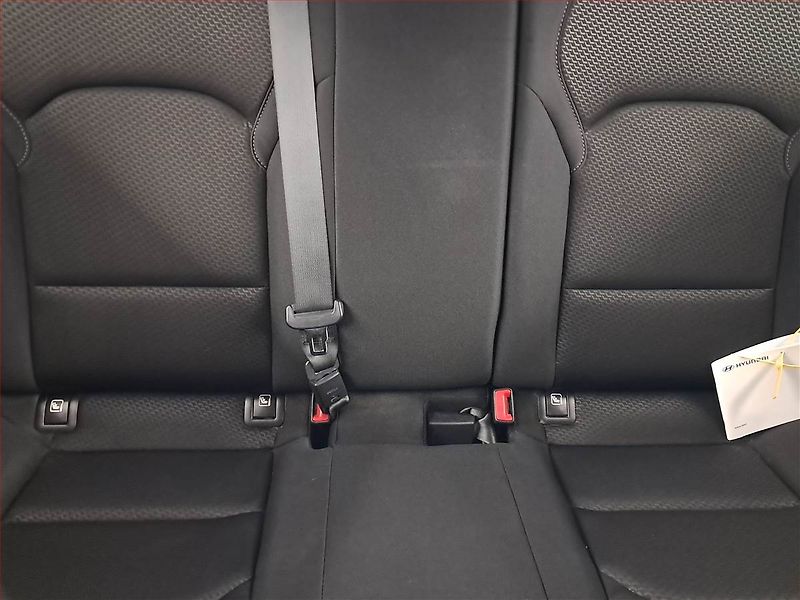 Hyundai i30 (2019) 1.4 T-GDI, Serv.kniha - fotka 10 z 20
