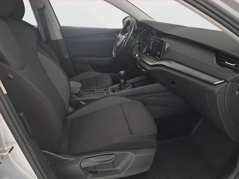 Škoda Octavia (2022) Ambition 2.0 TDI, ČR,1.maj - fotka 9 z 18