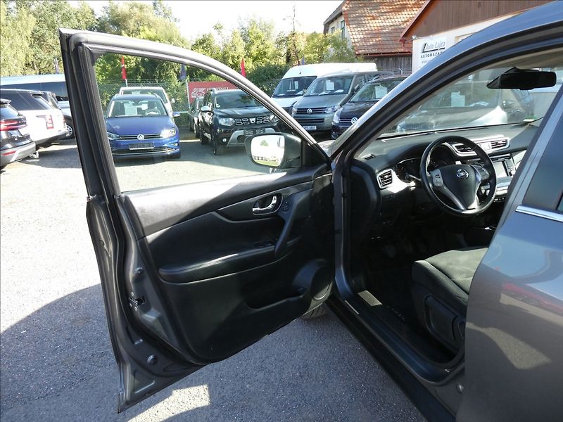 Nissan X-Trail 1,6 dCi 96kW 4x4 serviska - fotka 20 z 44