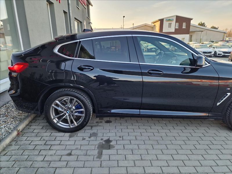 BMW X4 30d Xdrive M Sport, ČR,1.Maj. - fotka 41 z 50