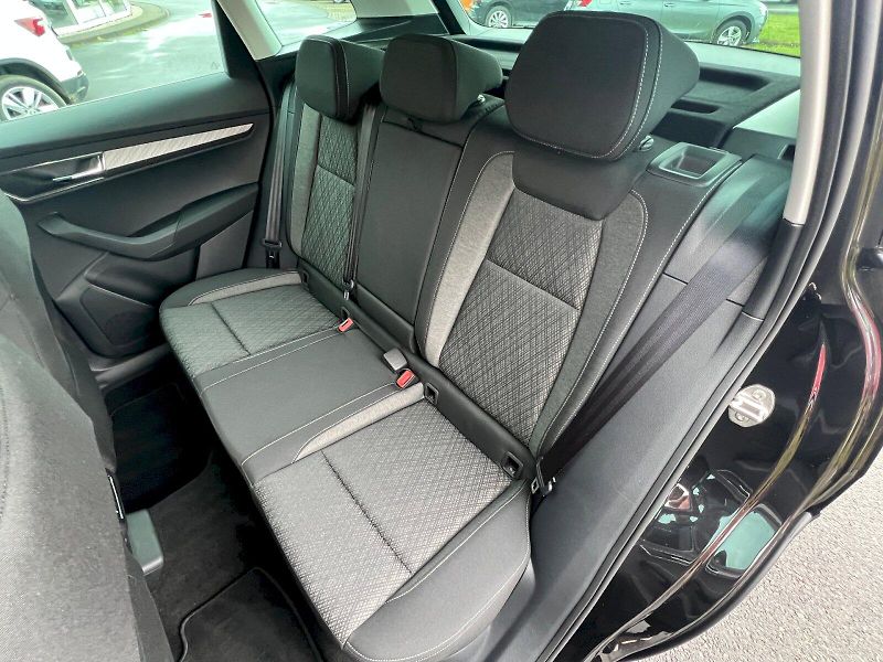 Škoda Karoq (2025) Top Selection 1.5TSi 110kW 6°m - fotka 13 z 31