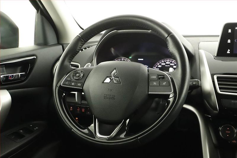 Mitsubishi Eclipse Cross (2018) 1.5 T-MIVEC, 4X4, Automat, ČR - fotka 13 z 15