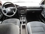 Volkswagen Passat (2000) 1.6 i, AC, výhředv sed - náhled 8