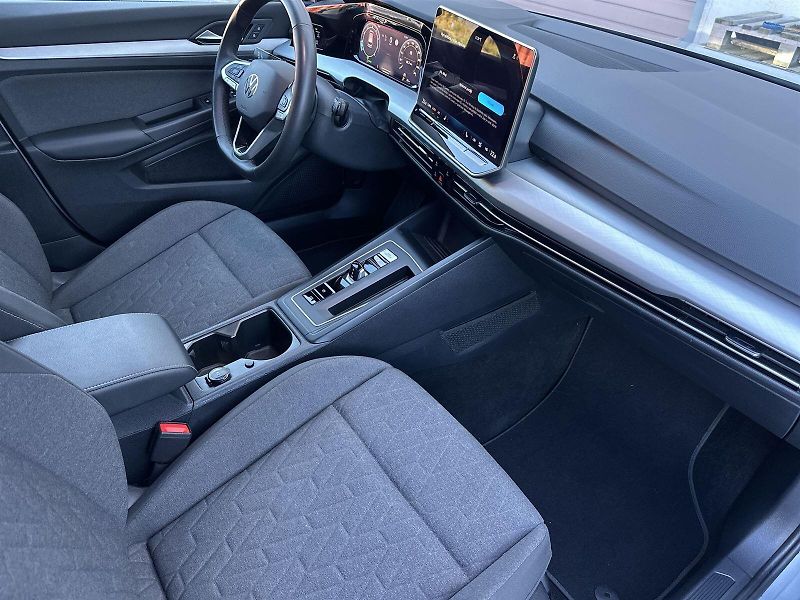Volkswagen Golf Variant (2024) 1.5 eTSI DSG Life - fotka 10 z 33