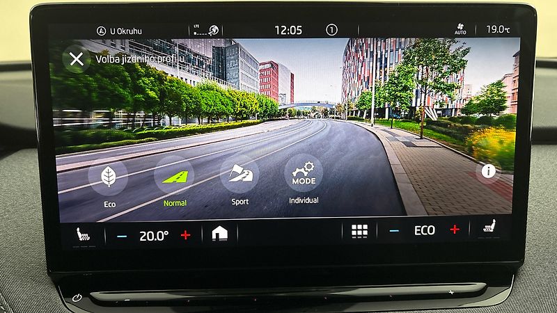 Škoda Enyaq 82 kWh AUT 80 Clever - fotka 29 z 33
