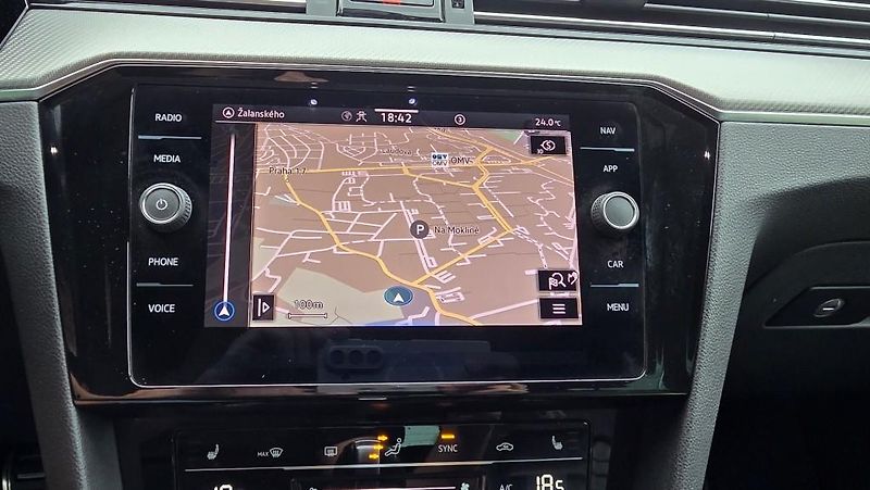 Volkswagen Passat (2023) 2.0 TDI 110kW DSG R-line - fotka 27 z 37