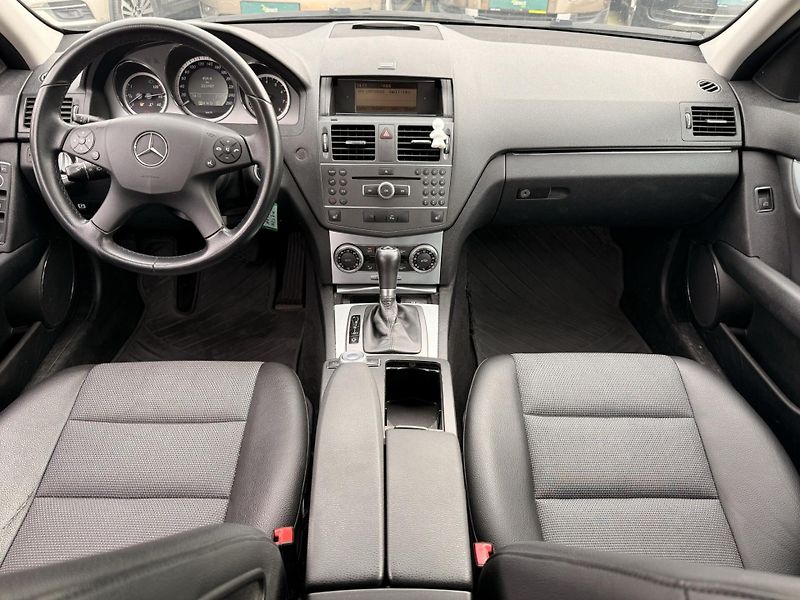 Mercedes-Benz Třídy C - fotka 5 z 10
