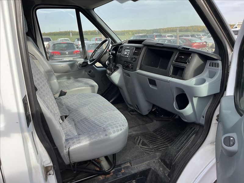 Ford Transit 2.2 TDCi L1 H1 KLIMA STK 10/28 - fotka 10 z 33