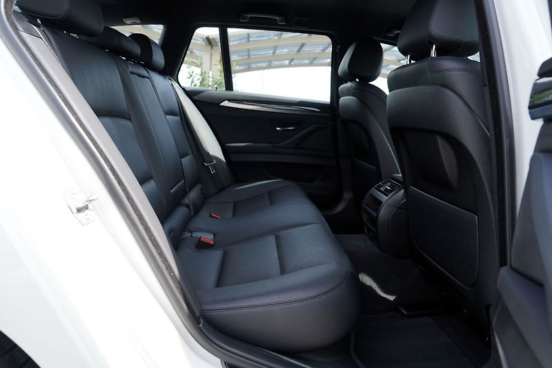 BMW Řada 5 520d xDrive/185 PS/kůže/AT - fotka 23 z 39