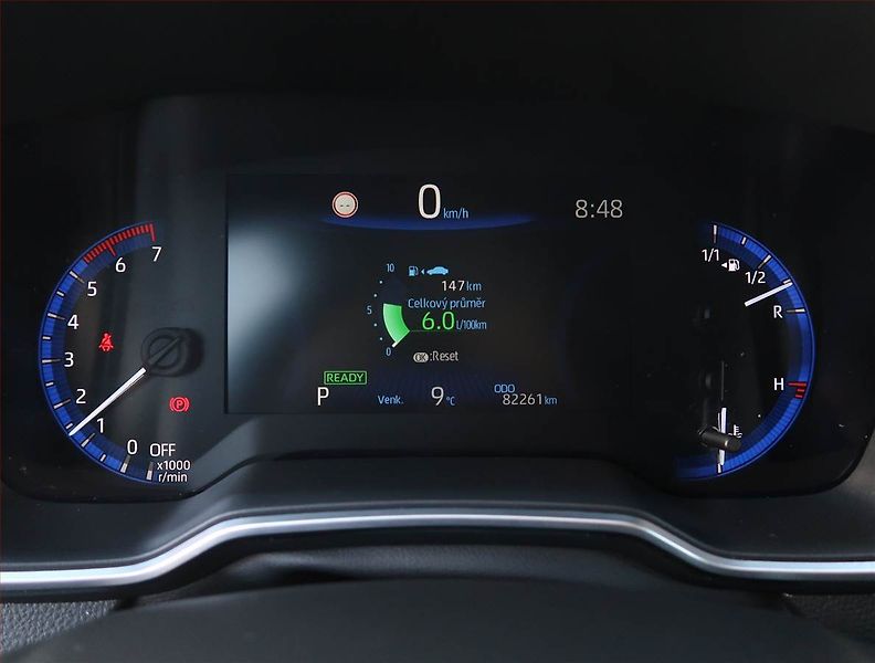 Toyota Corolla (2022) GR Sport 1.8 Hybrid, Hybrid - fotka 11 z 21