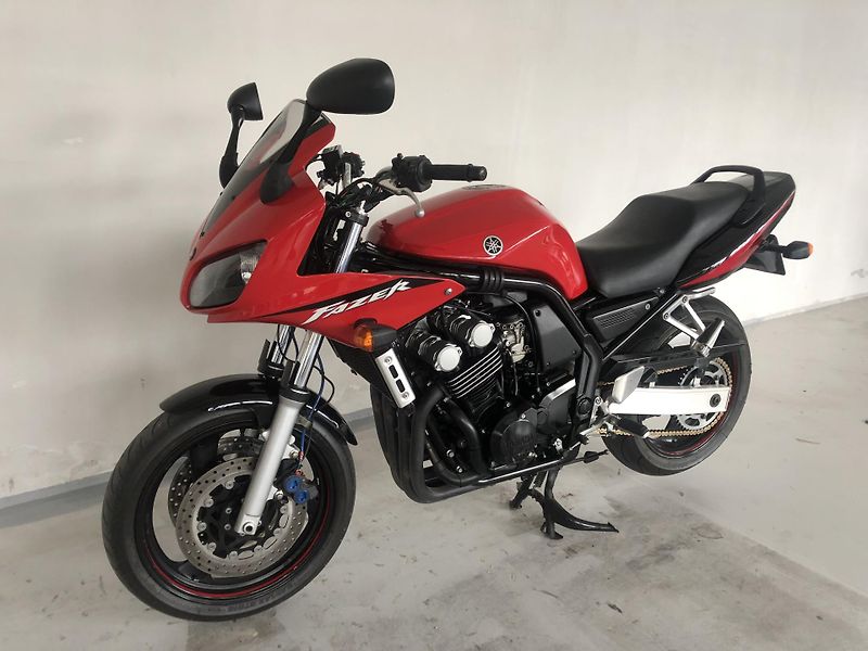 Yamaha FZS 600 Fazer - fotka 6 z 20