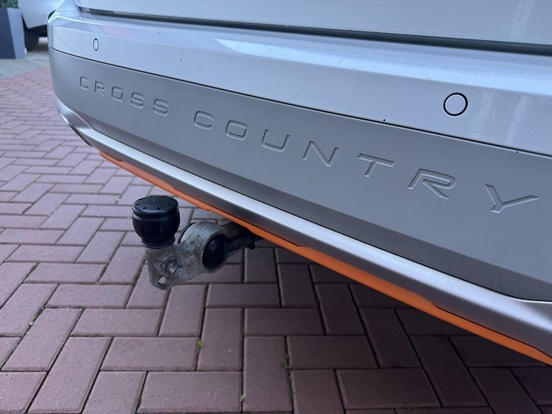 Volvo V90 (2018) 2.0D AWD Ocean Race LED - fotka 38 z 46
