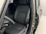 Land Rover Defender 110 D300 X-DYNAMIC SE AWD AUT - náhled 16