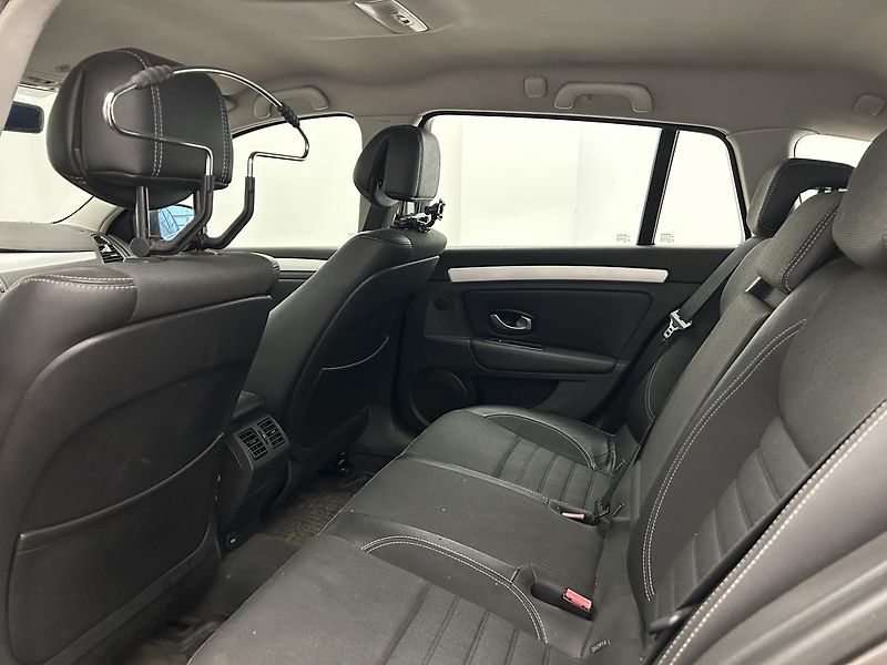 Renault Laguna 1.5 DCI Expression - fotka 18 z 25